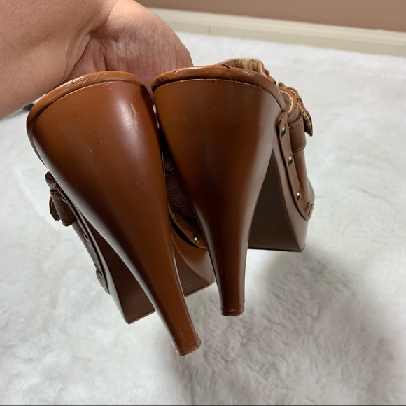 Charles Albert Faux Leather Clogs Size 9 - Picture 12 of 15